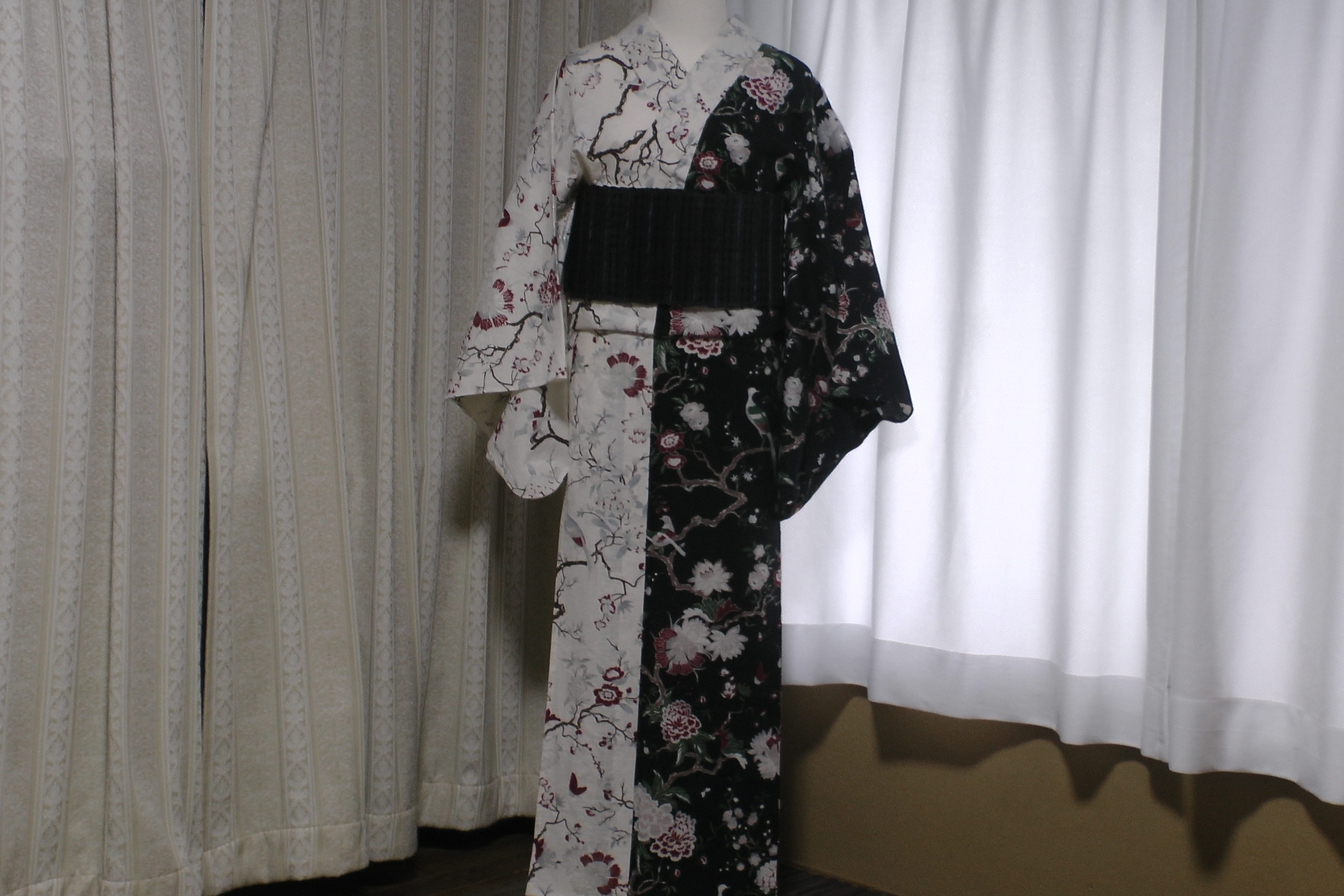 004 誉田屋源兵衛、麻世妙、志那の夜、衿と衽が白の片身変わりの浴衣と芭蕉段織の半幅帯のセット